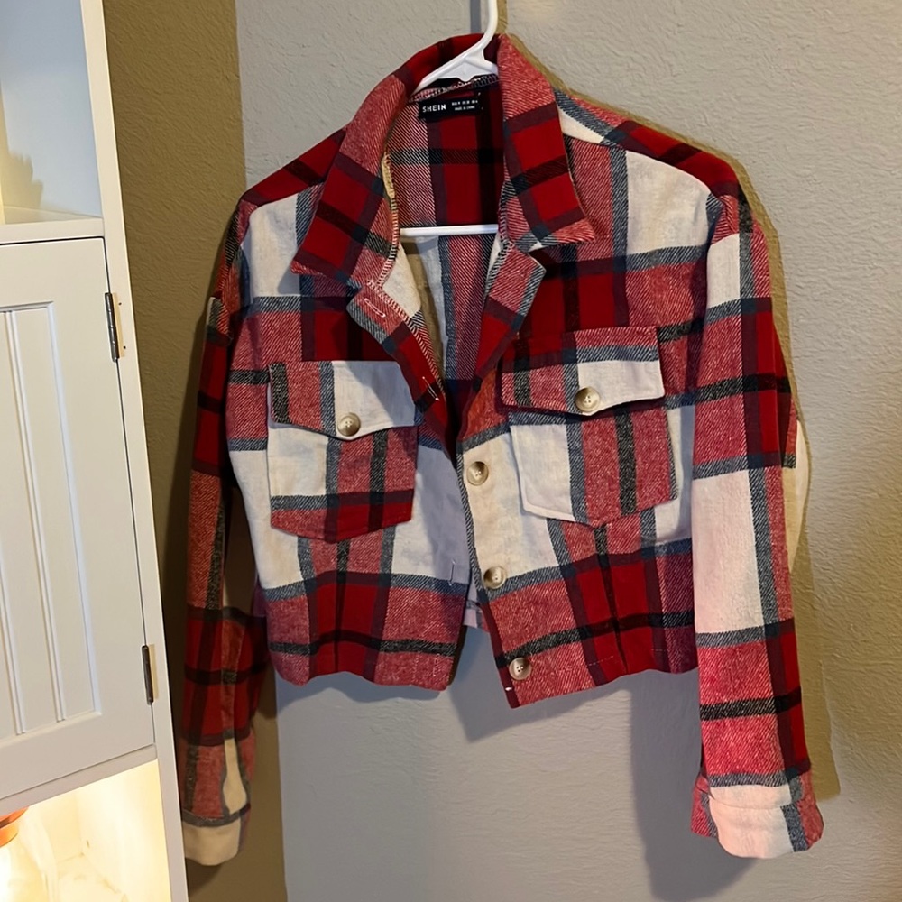 Red and White SHEIN Cropped Flannel